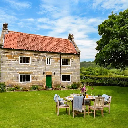 Holiday home Mill House *