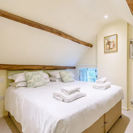 Holiday home Mill House *